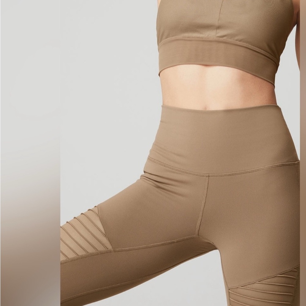 ALO Yoga Brown High-Waisted Leggings - Picture 2 of 2